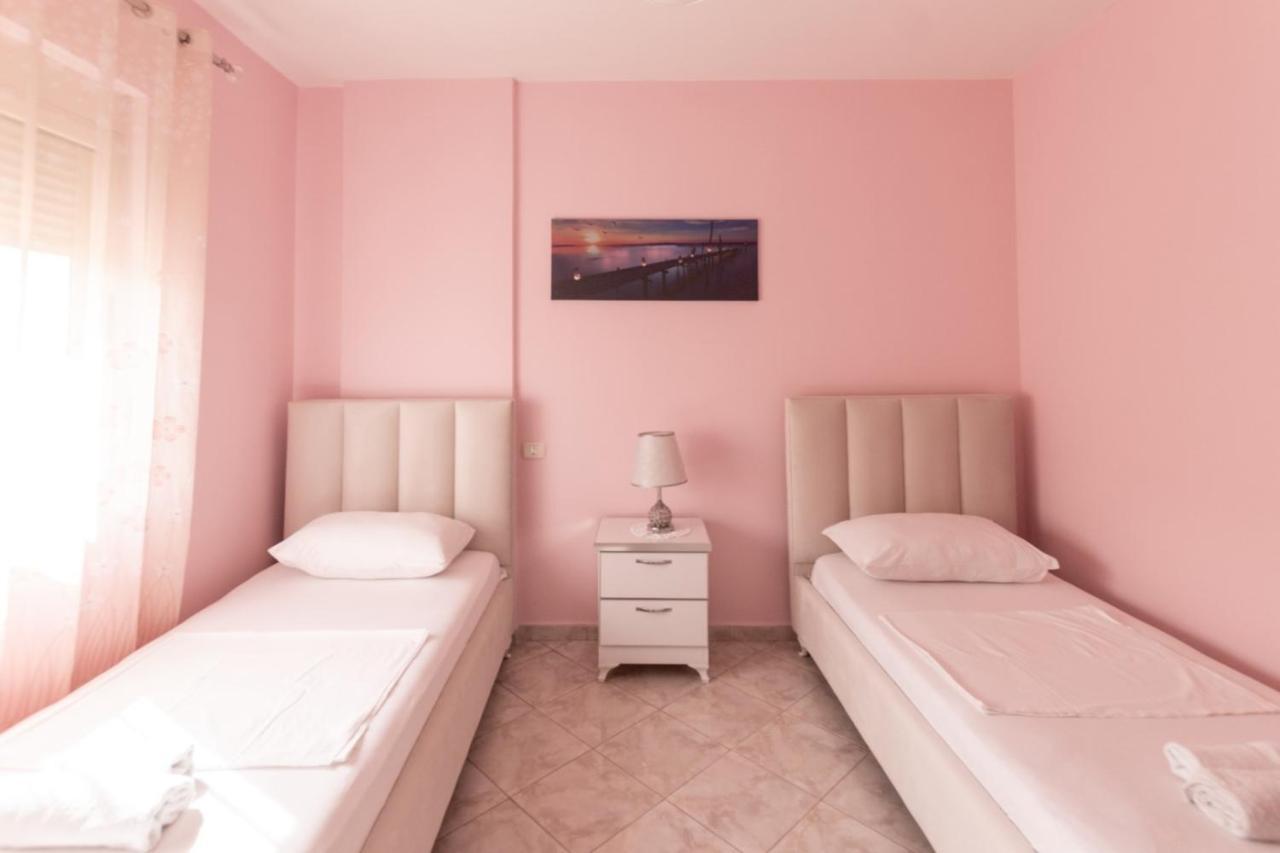 Spacious 2 Bedroom Apartment In Durres Beach Exterior photo